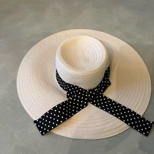 Isaac mizrahi hat